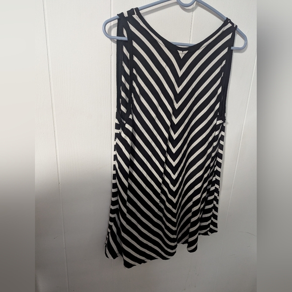 Lane Bryant Black & White Strip Swing Tank - Picture 2 of 3